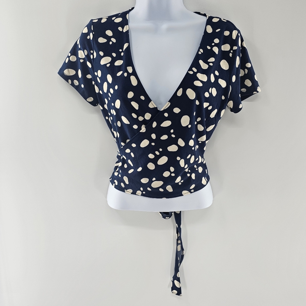 Bar III Blue w/ White Random Dots V-Neck  Wrap Surplice Top Womens Size Small